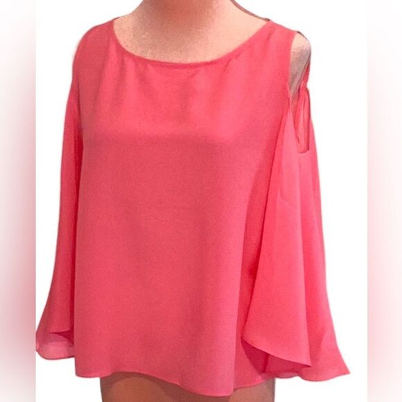 BAILEY 44 NWT SILK TOP BLOUSE COLD SHOULDER FLUTTER SLEEVES SUN DROP COLOR MED - Picture 2 of 7